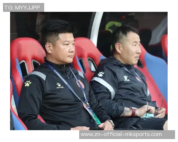 中甲第26轮前瞻辽宁铁人主帅李金羽携球员许东出席新闻发布会分享备战心得 中甲第26轮前瞻辽宁铁人主帅李金羽携球员许东出席新闻发布会分享备战心得