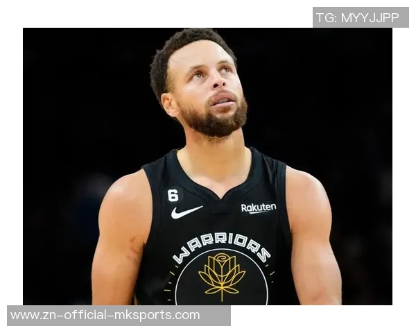 库里三节狂砍28分展现统治力期待常规赛精彩表现 库里三节狂砍28分展现统治力期待常规赛精彩表现