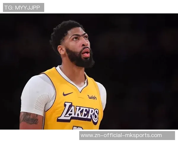 浓眉称赞球队阵容深度九到十名球员具备轮换实力