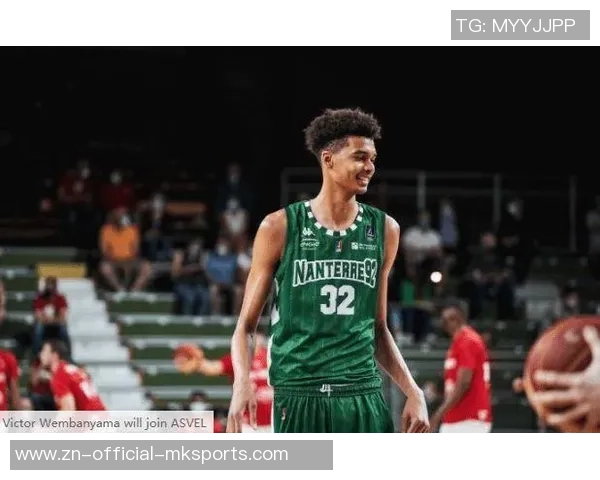 文班亚马夏季训练经历残酷增肌计划收获显著进步与成长