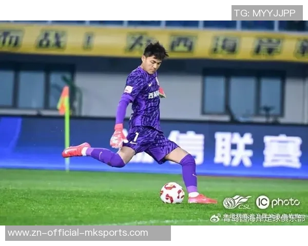 大连英博主场落后青岛西海岸阿齐兹精彩进球助队领先 大连英博主场落后青岛西海岸阿齐兹精彩进球助队领先