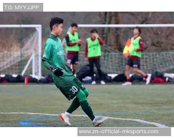 王博豪首发出战荷乙领头羊海牙展现留洋小将风采 王博豪首发出战荷乙领头羊海牙展现留洋小将风采