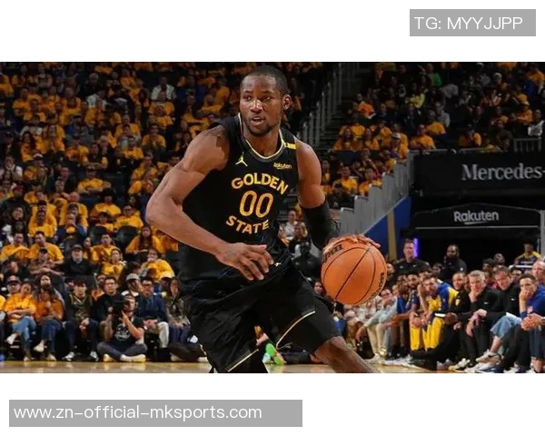 巴特勒称赞库明加为攻防核心近期表现令人惊艳助力球队目标实现